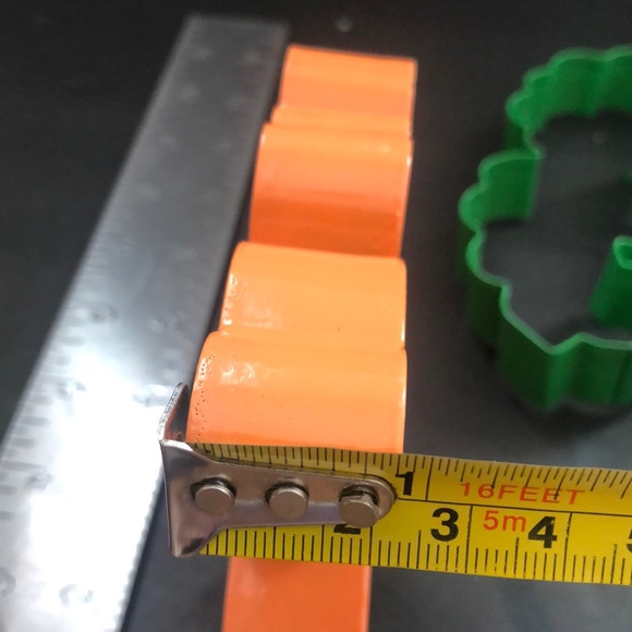 VTG cookie cutters Spring dragonfly flower lot - Picture 8 of 8